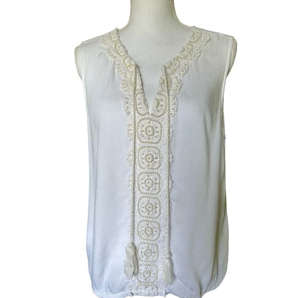 VENUS Tops - Venus White Beaded Sleeveless Top - sz L